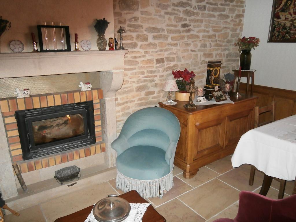 Logis Saint Martin Bed & Breakfast Magny-les-Villers Exterior photo